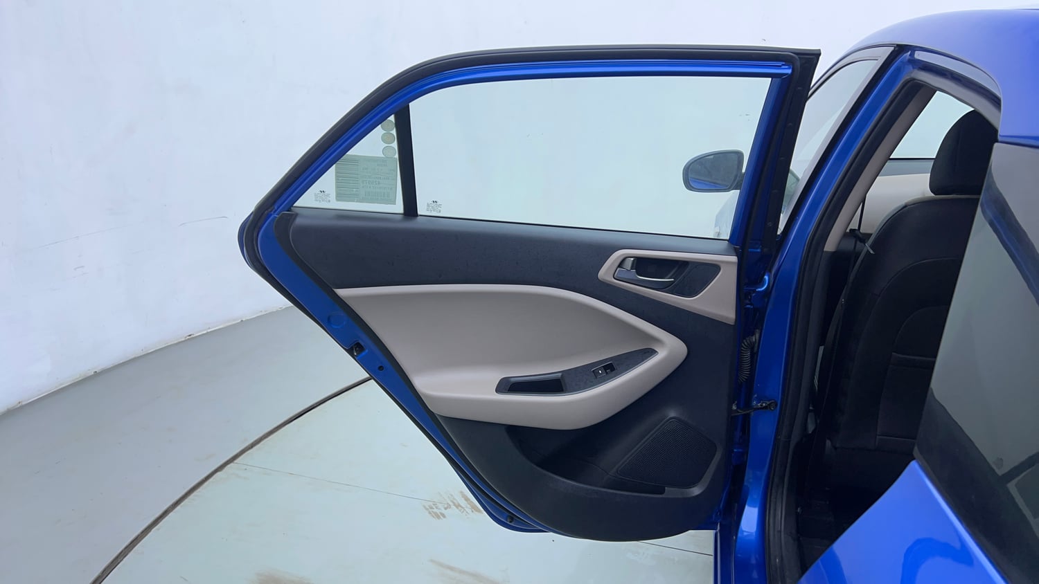 Used 2017 Hyundai Elite i20 Magna Executive 1.2 Petrol Manual interior LEFT REAR DOOR OPEN VIEW