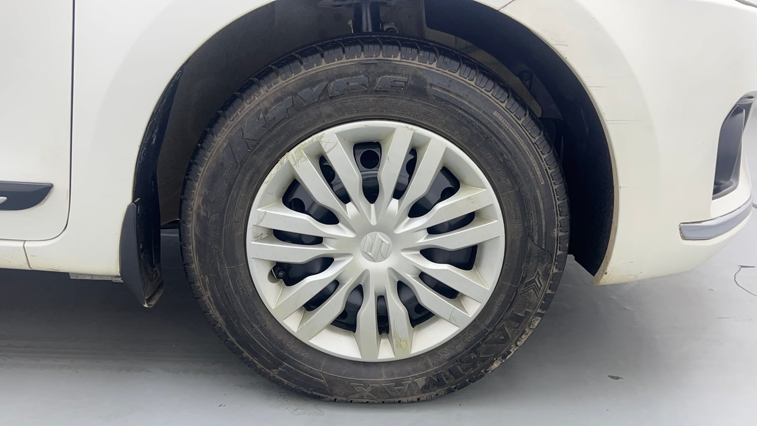 Used 2019 Maruti Suzuki Dzire VXi Petrol Manual tyres RIGHT FRONT TYRE RIM VIEW