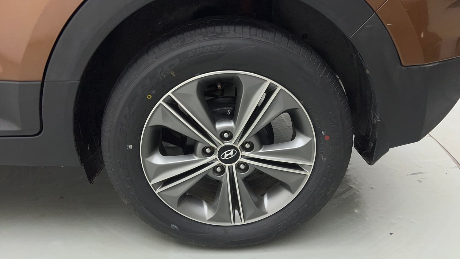 Used 2017 Hyundai Creta 1.6 SX Plus AT Petrol Petrol Automatic tyres LEFT REAR TYRE RIM VIEW
