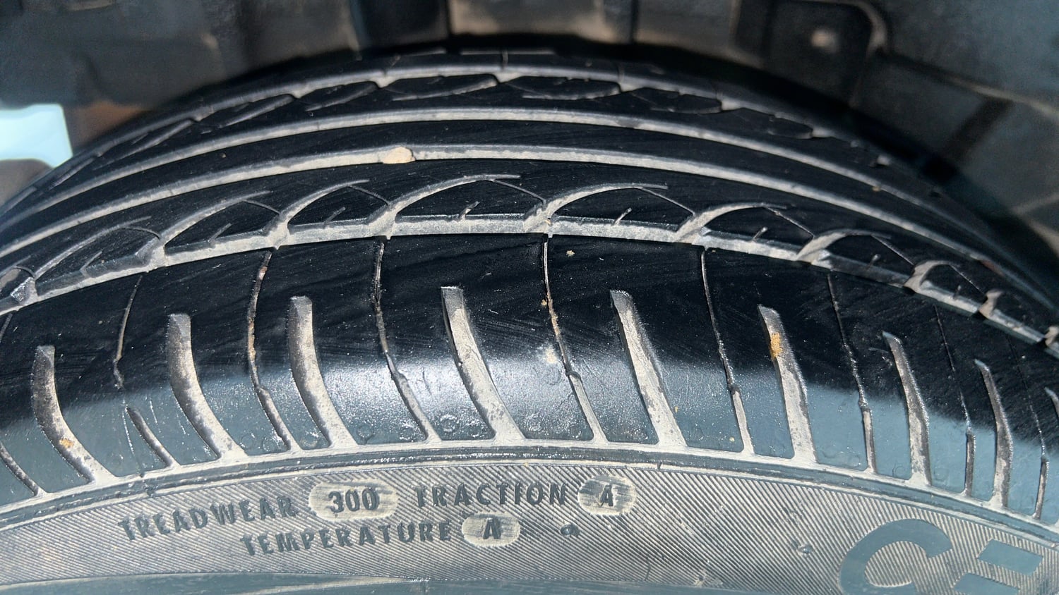 Used 2022 Tata Tigor XZ Plus CNG Cng Manual tyres RIGHT REAR TYRE TREAD VIEW