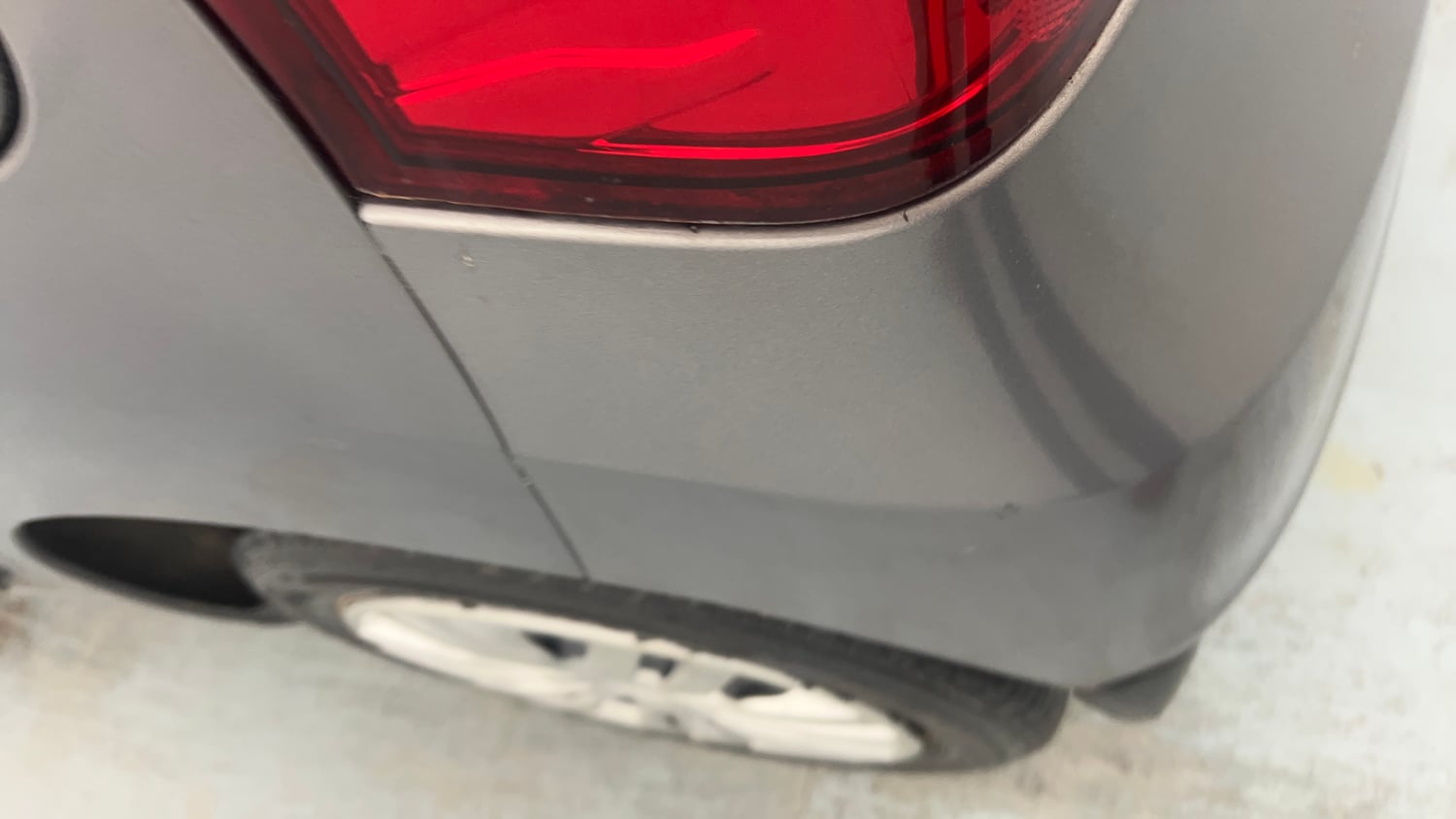 Used 2015 Maruti Suzuki Wagon R VXI Petrol Manual dents MINOR DENT