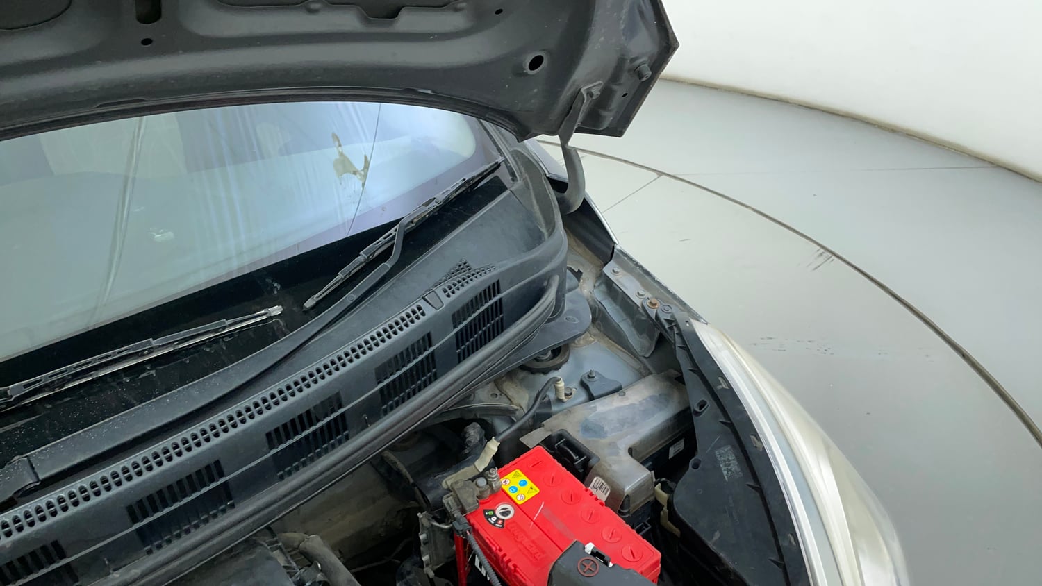 Used 2018 Hyundai Grand i10 Magna 1.2 Kappa VTVT Petrol Manual engine ENGINE LEFT SIDE HINGE & APRON VIEW