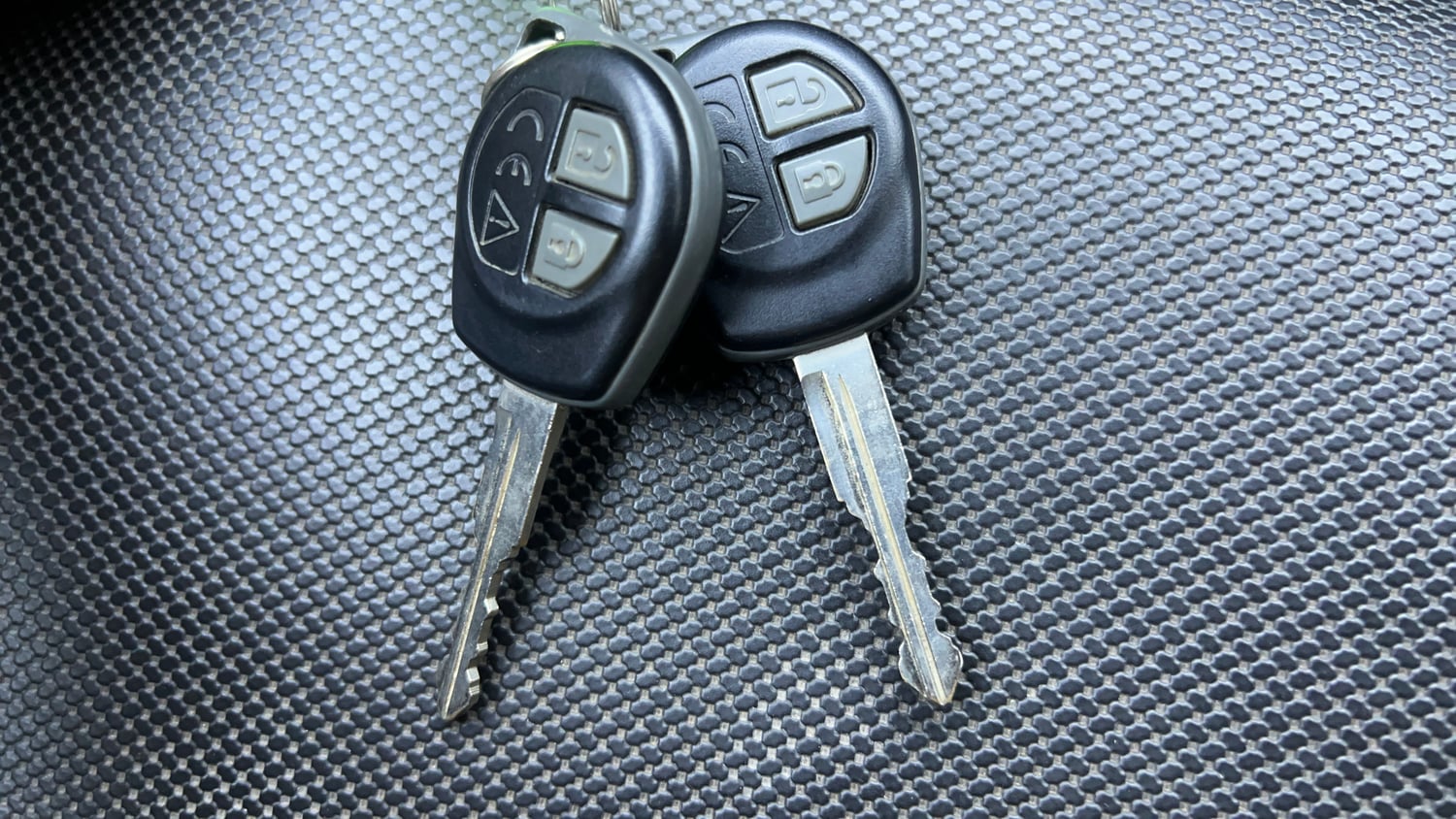 Used 2018 Maruti Suzuki Baleno Delta 1.2 Petrol Manual extra CAR KEY VIEW