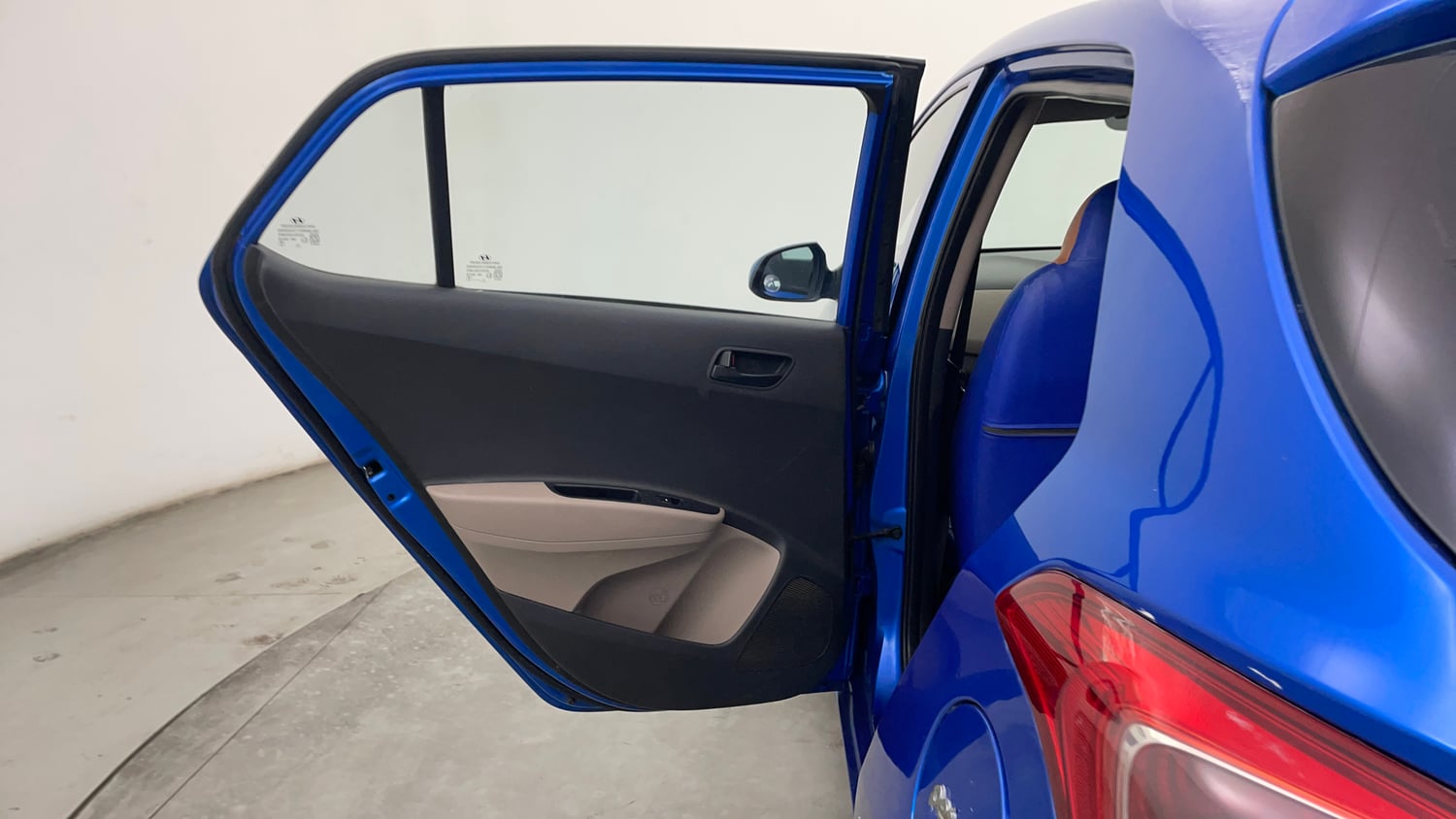 Used 2018 Hyundai Grand i10 Magna AT 1.2 Kappa VTVT Petrol Automatic interior LEFT REAR DOOR OPEN VIEW