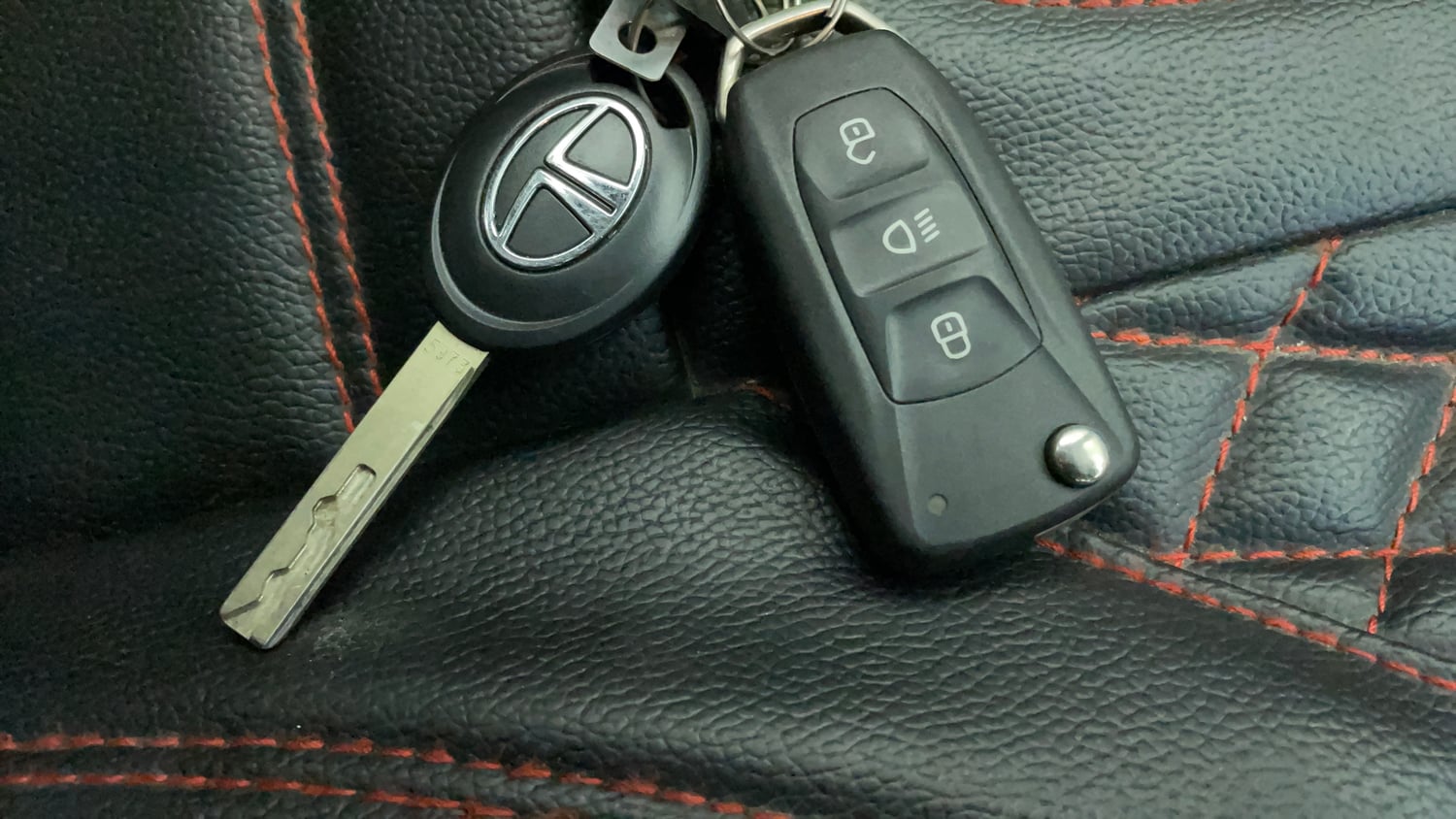 Used 2023 Tata Punch Adventure Rhythm Pack MT Petrol Manual extra CAR KEY VIEW