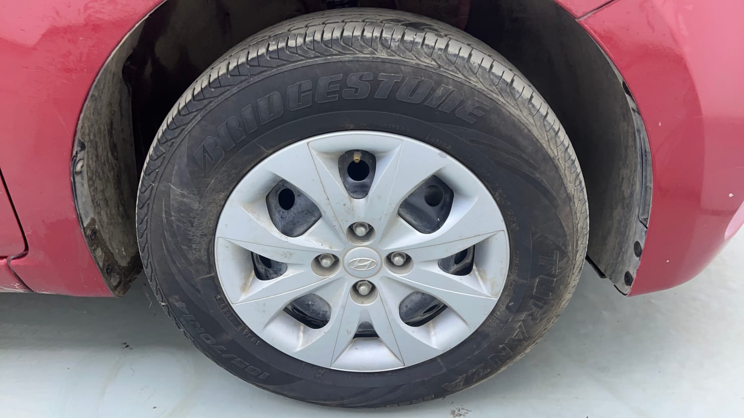 Used 2019 Hyundai Elite i20 Magna Plus 1.2 Petrol Manual tyres RIGHT FRONT TYRE RIM VIEW