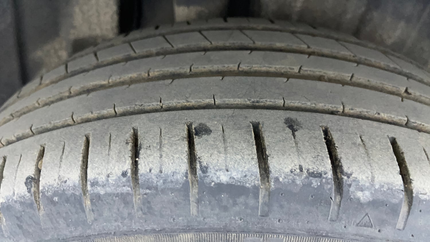 Used 2023 Maruti Suzuki Baleno Alpha AGS Petrol Automatic tyres RIGHT REAR TYRE TREAD VIEW