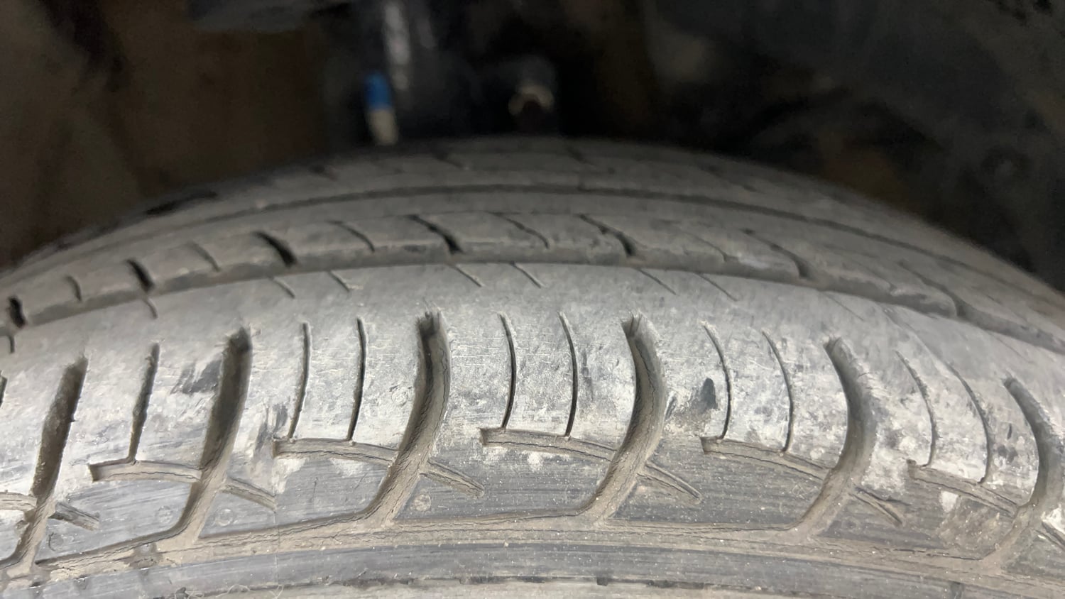 Used 2019 Maruti Suzuki Baleno Delta Petrol Manual tyres RIGHT FRONT TYRE TREAD VIEW
