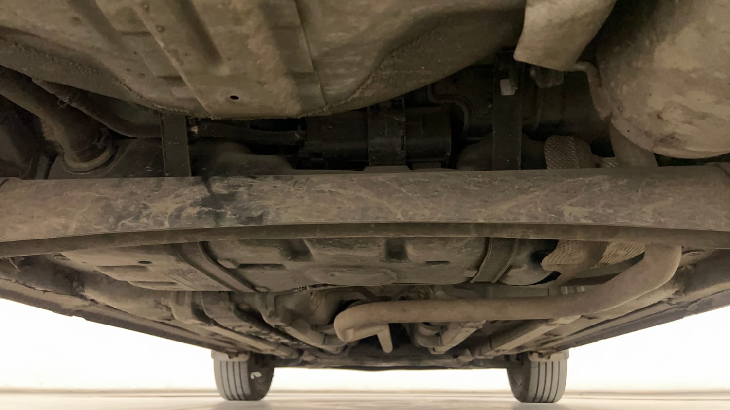 Used 2019 Hyundai Elite i20 Asta 1.2 (O) Petrol Manual extra REAR UNDERBODY VIEW (TAKEN FROM REAR)
