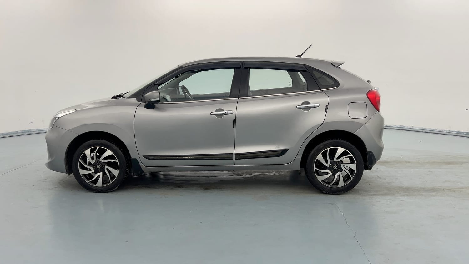 Used 2022 Maruti Suzuki Baleno Zeta Petrol Manual exterior LEFT SIDE VIEW