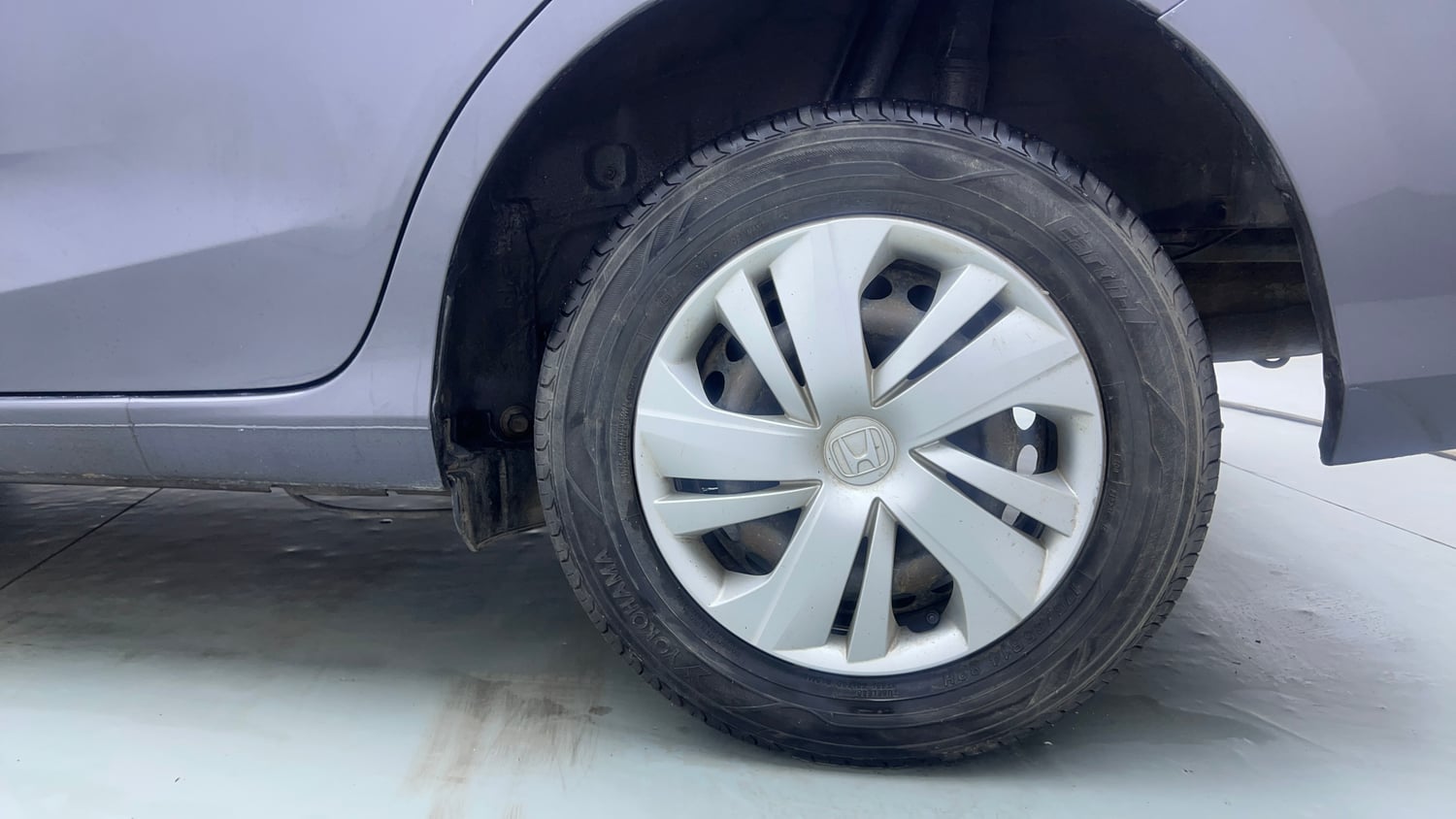 Used 2019 Honda Amaze 1.2 S MT Petrol Petrol Manual tyres LEFT REAR TYRE RIM VIEW