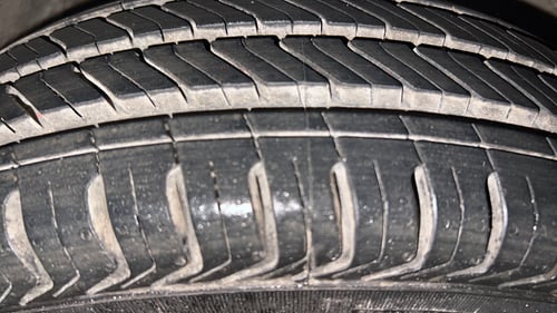 Used 2014 Maruti Suzuki Alto 800 Lxi Petrol Manual tyres RIGHT FRONT TYRE TREAD VIEW