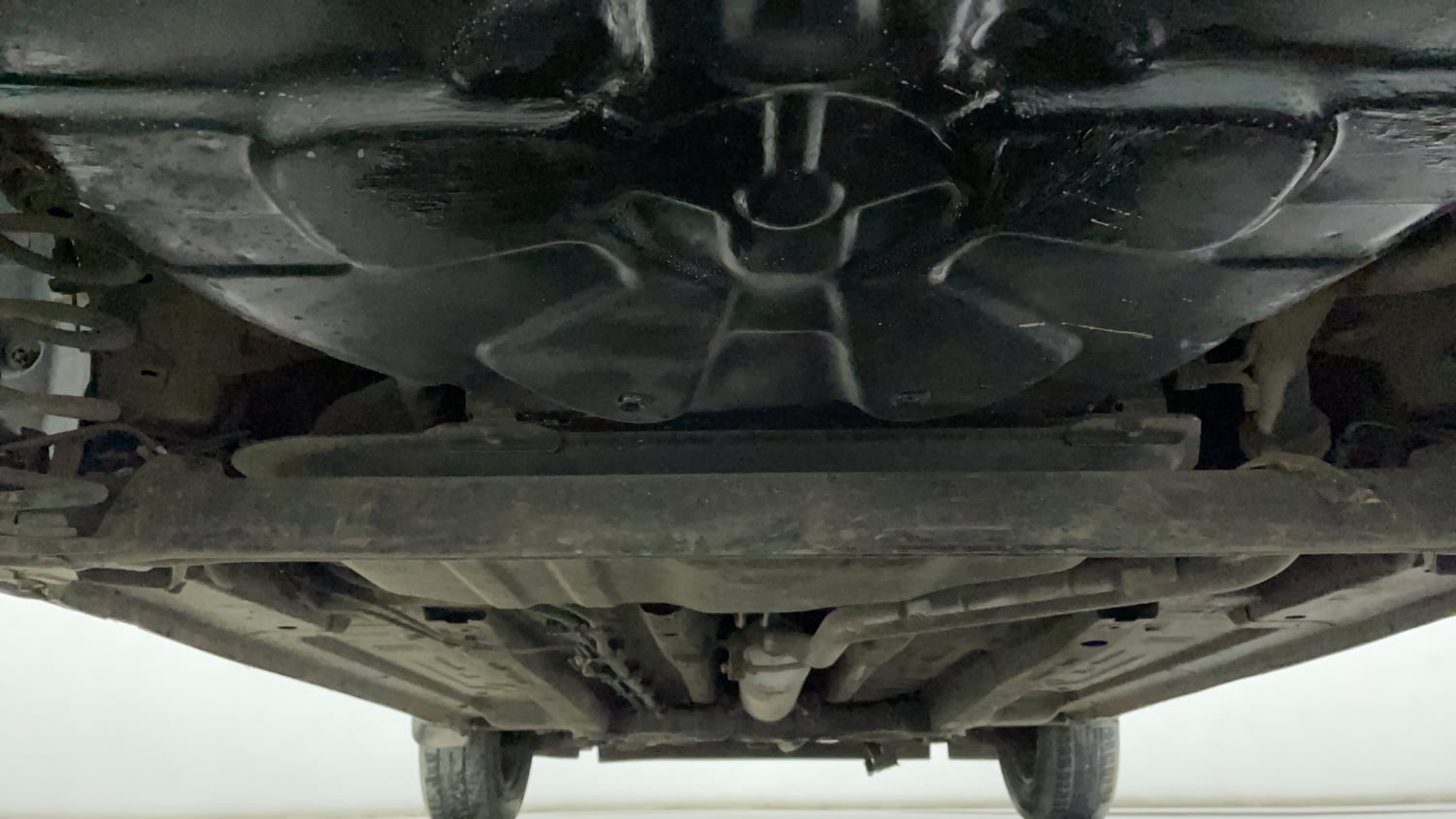 Used 2023 Tata Punch Camo Adventure Rhythm AMT Petrol Automatic extra REAR UNDERBODY VIEW (TAKEN FROM REAR)