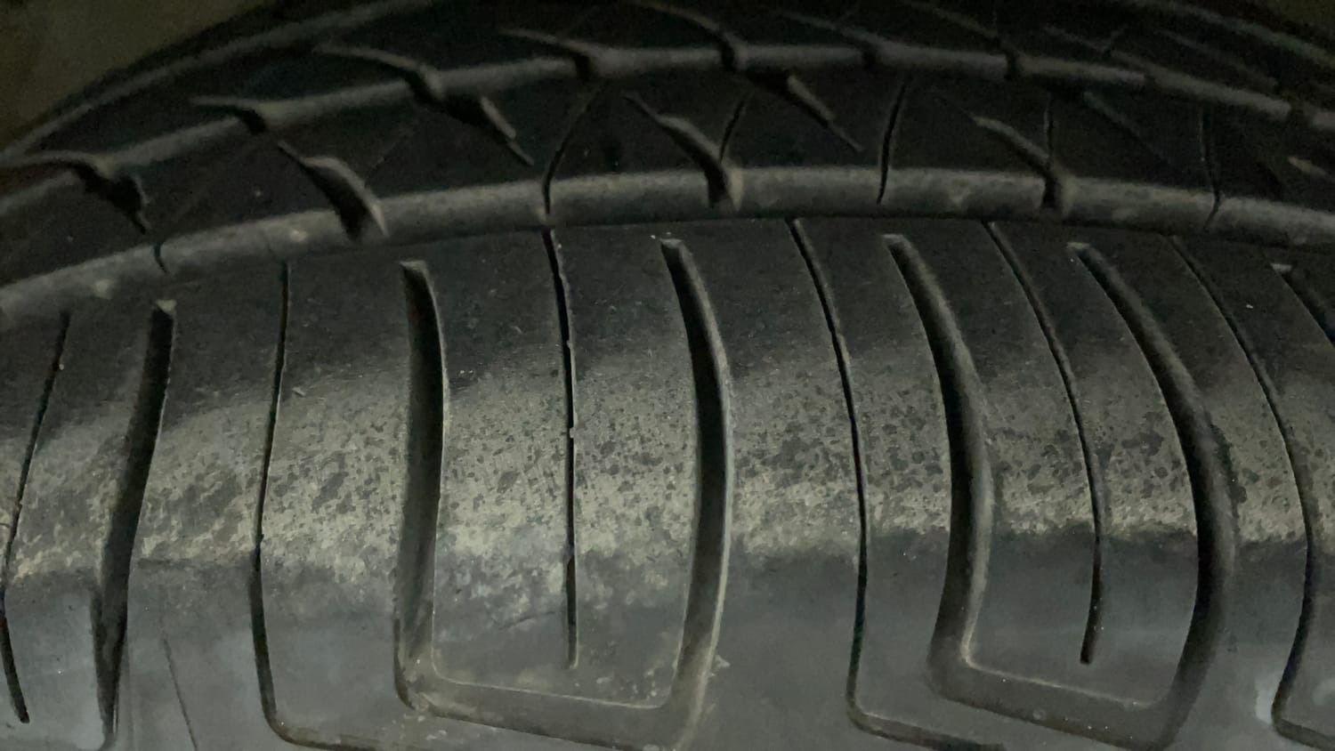 Used 2019 Maruti Suzuki Swift ZXi Plus AMT Petrol Automatic tyres LEFT FRONT TYRE TREAD VIEW