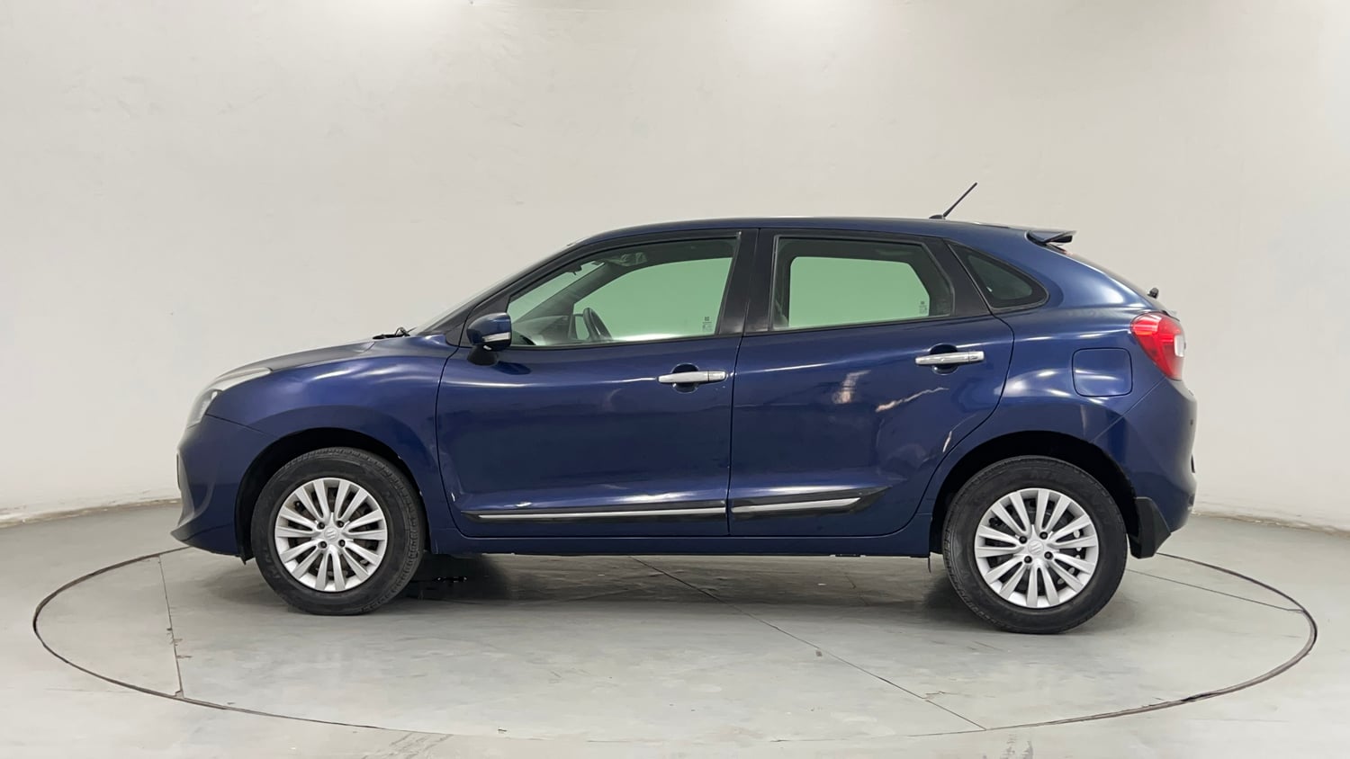 Used 2019 Maruti Suzuki Baleno Delta Petrol Manual exterior LEFT SIDE VIEW