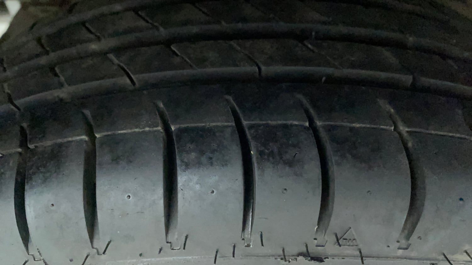 Used 2018 Hyundai Grand i10 Magna 1.2 Kappa VTVT Petrol Manual tyres RIGHT REAR TYRE TREAD VIEW