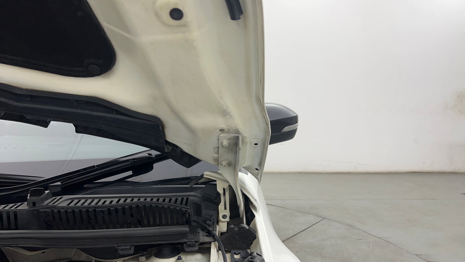 Used 2021 Tata Nexon XZA Plus (O) Diesel Diesel Automatic engine ENGINE LEFT SIDE HINGE & APRON VIEW
