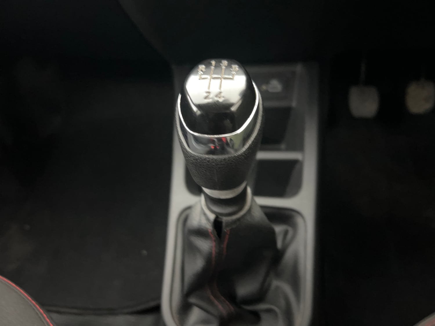 Used 2021 Renault Kwid RXT 1.0 (O) Petrol Manual interior GEAR  KNOB VIEW