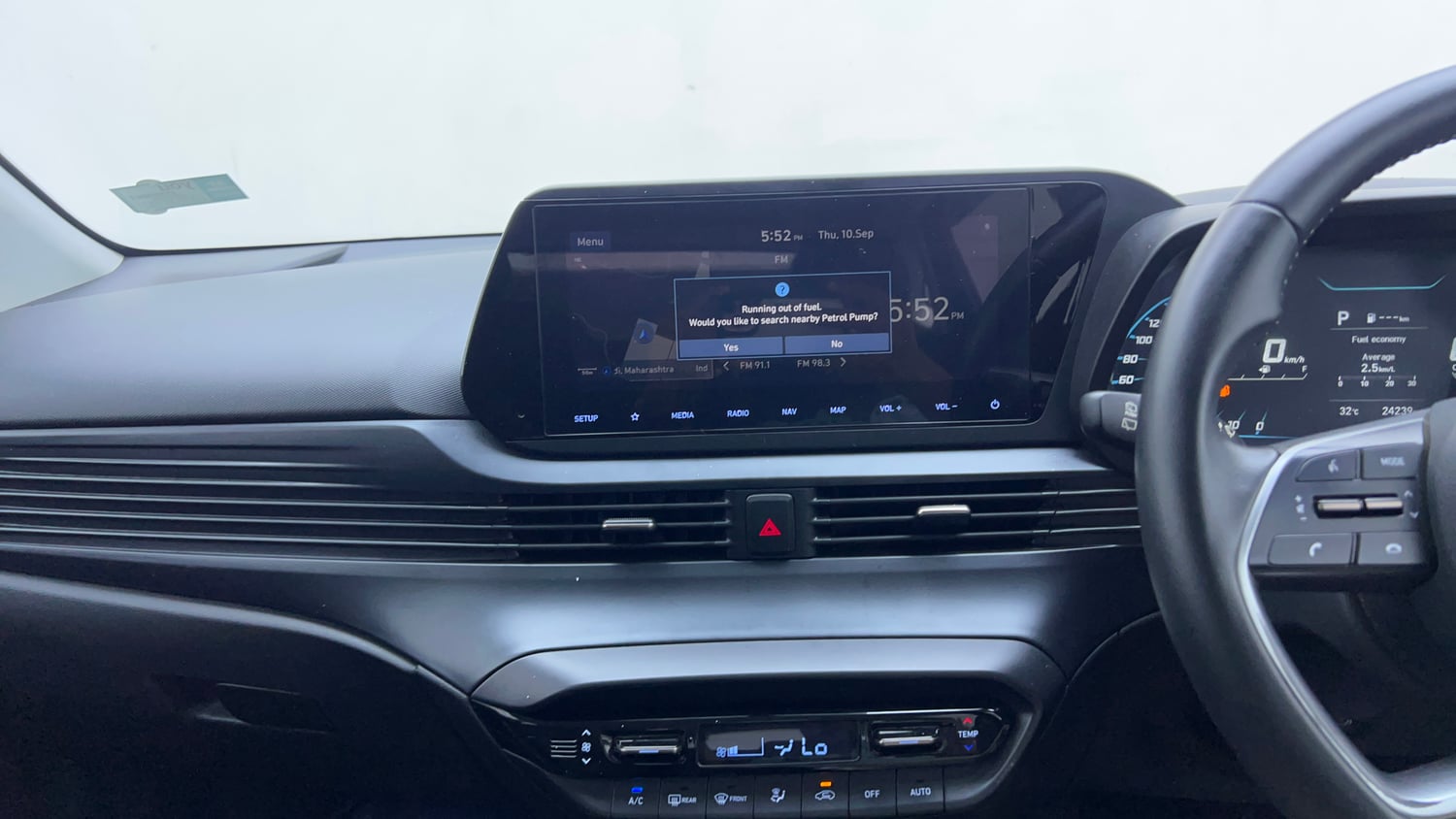 Used 2022 Hyundai i20 Asta (O) 1.2 IVT Petrol Automatic interior MUSIC SYSTEM & AC CONTROL VIEW
