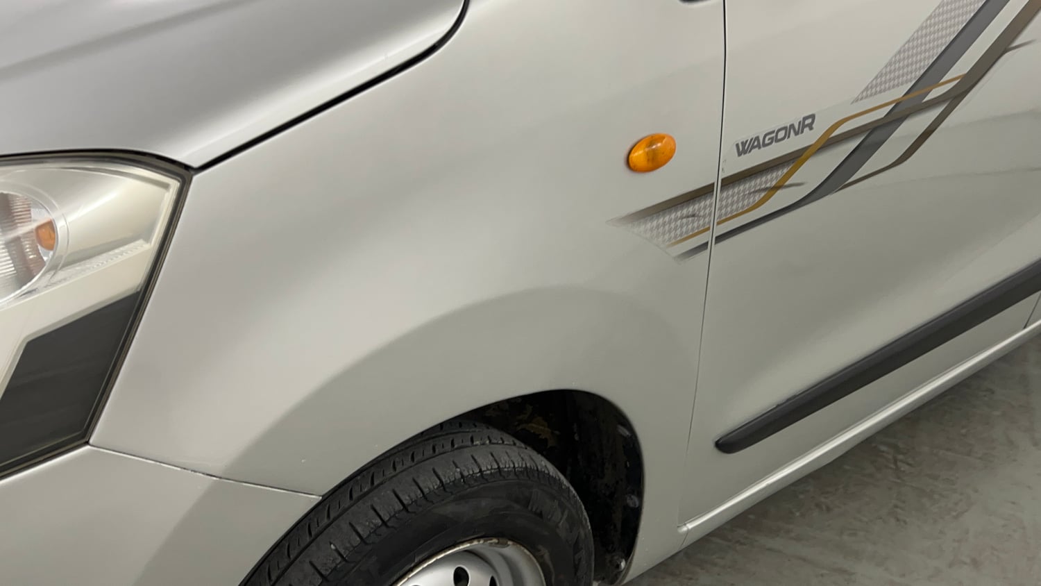 Used 2014 Maruti Suzuki Wagon R LXI CNG Cng Manual dents MINOR SCRATCH