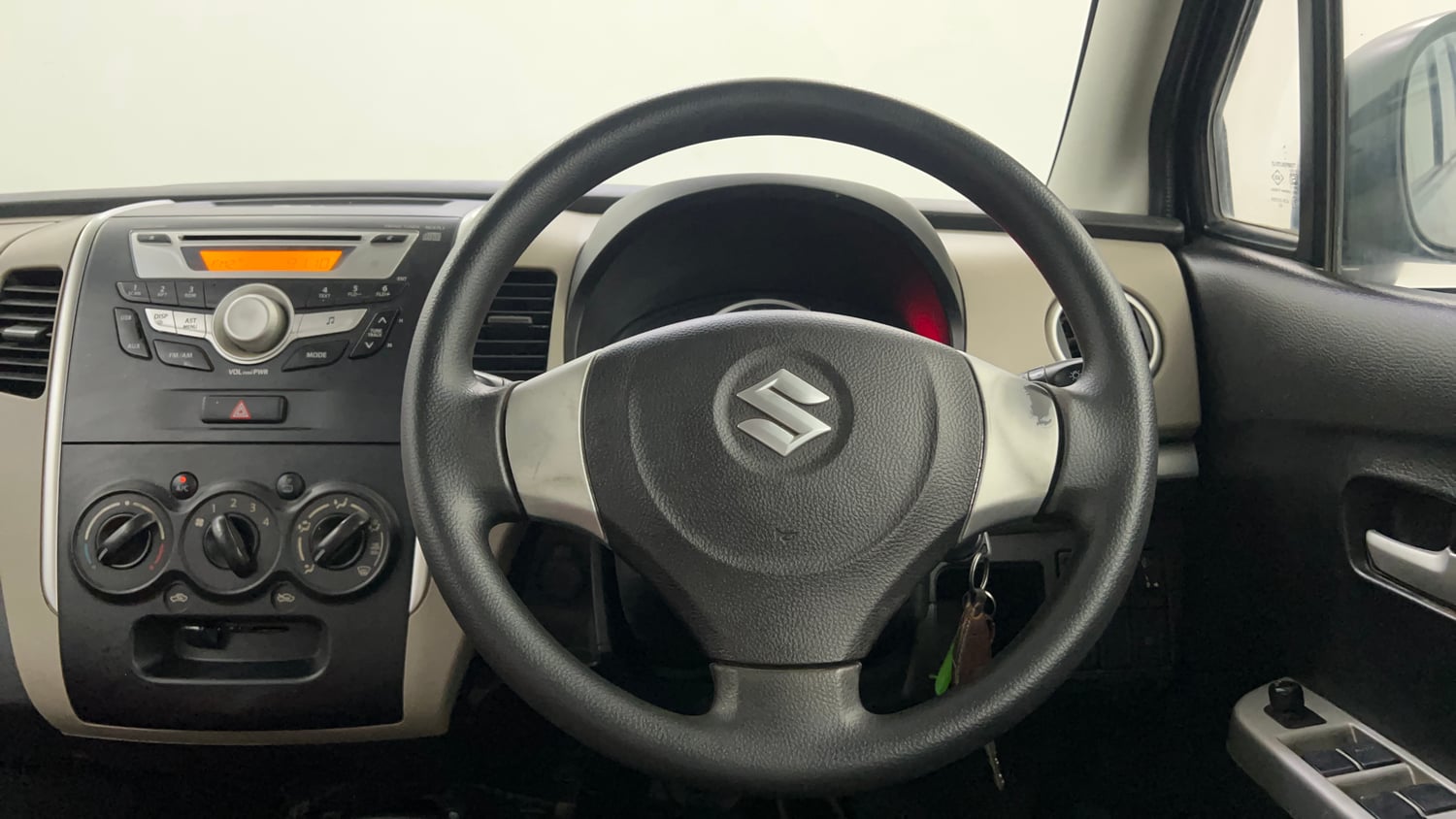 Used 2014 Maruti Suzuki Wagon R VXI Petrol Manual interior STEERING VIEW
