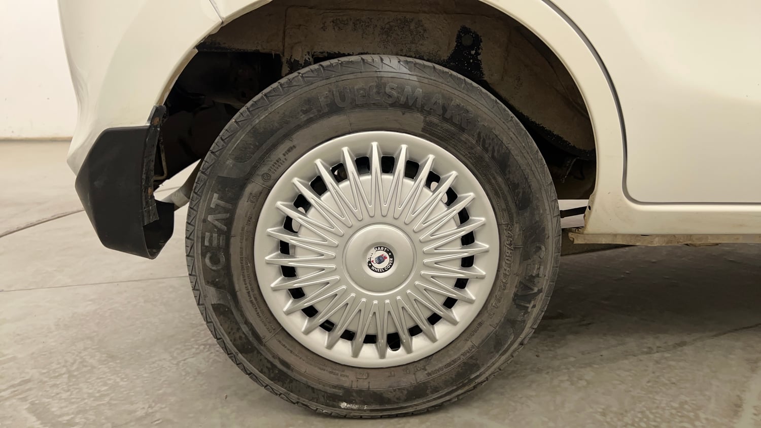Used 2021 Maruti Suzuki Alto 800 LXi Petrol Manual tyres RIGHT REAR TYRE RIM VIEW