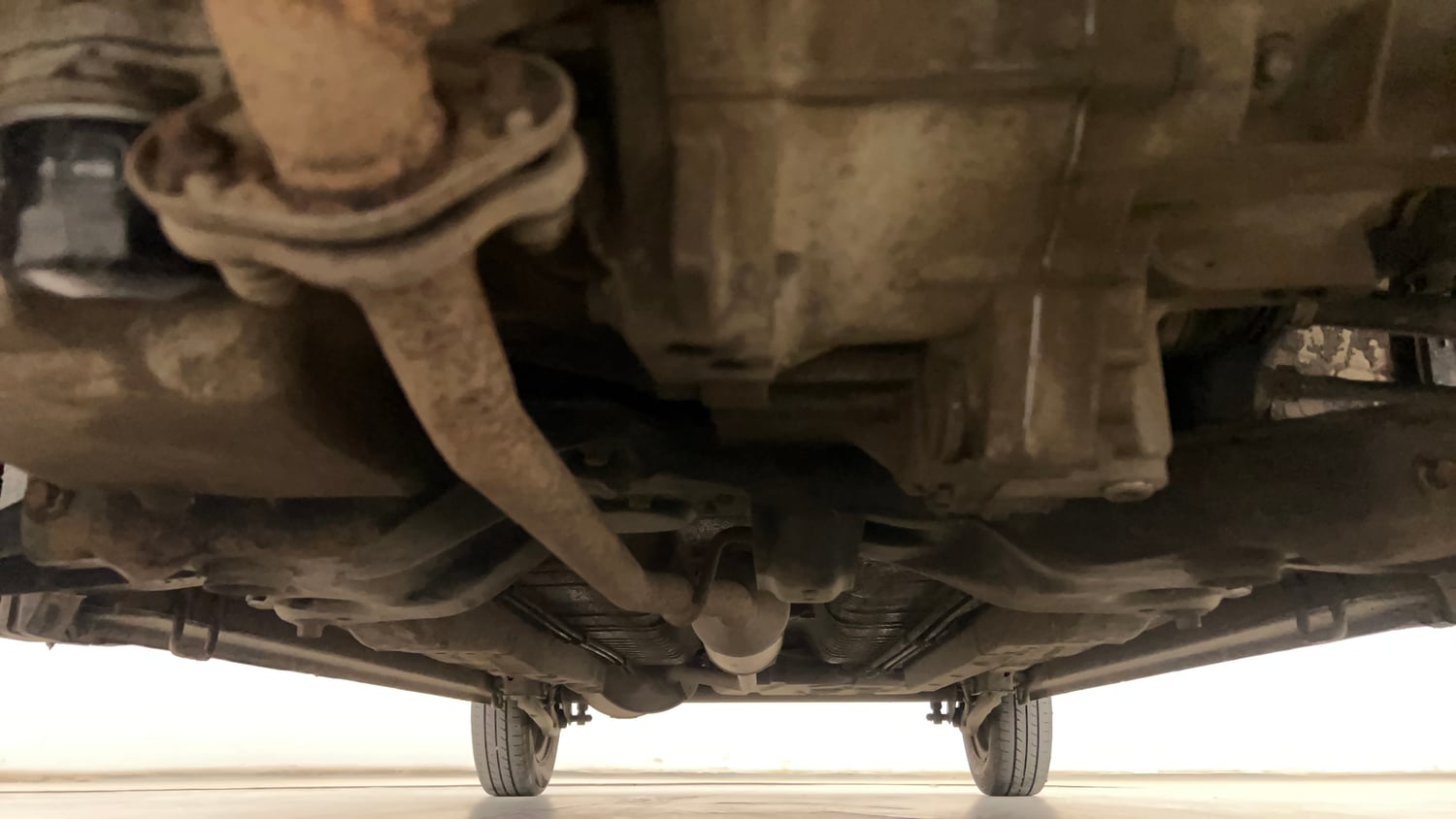 Used 2014 Maruti Suzuki Wagon R LXI CNG Cng Manual extra FRONT LEFT UNDERBODY VIEW