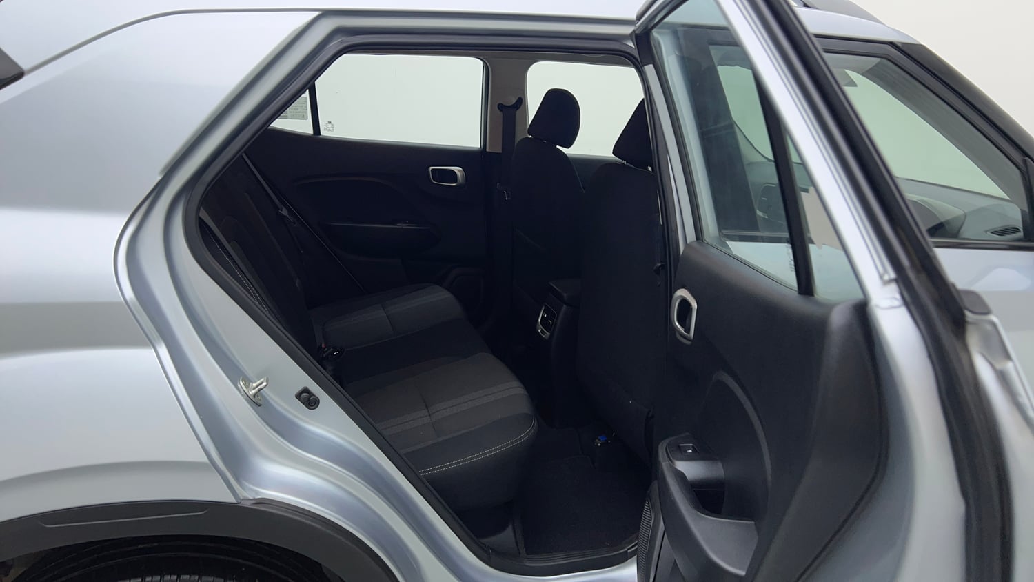Used 2022 Hyundai Venue S (O) 1.0 Turbo DCT Petrol Automatic interior RIGHT SIDE REAR DOOR CABIN VIEW