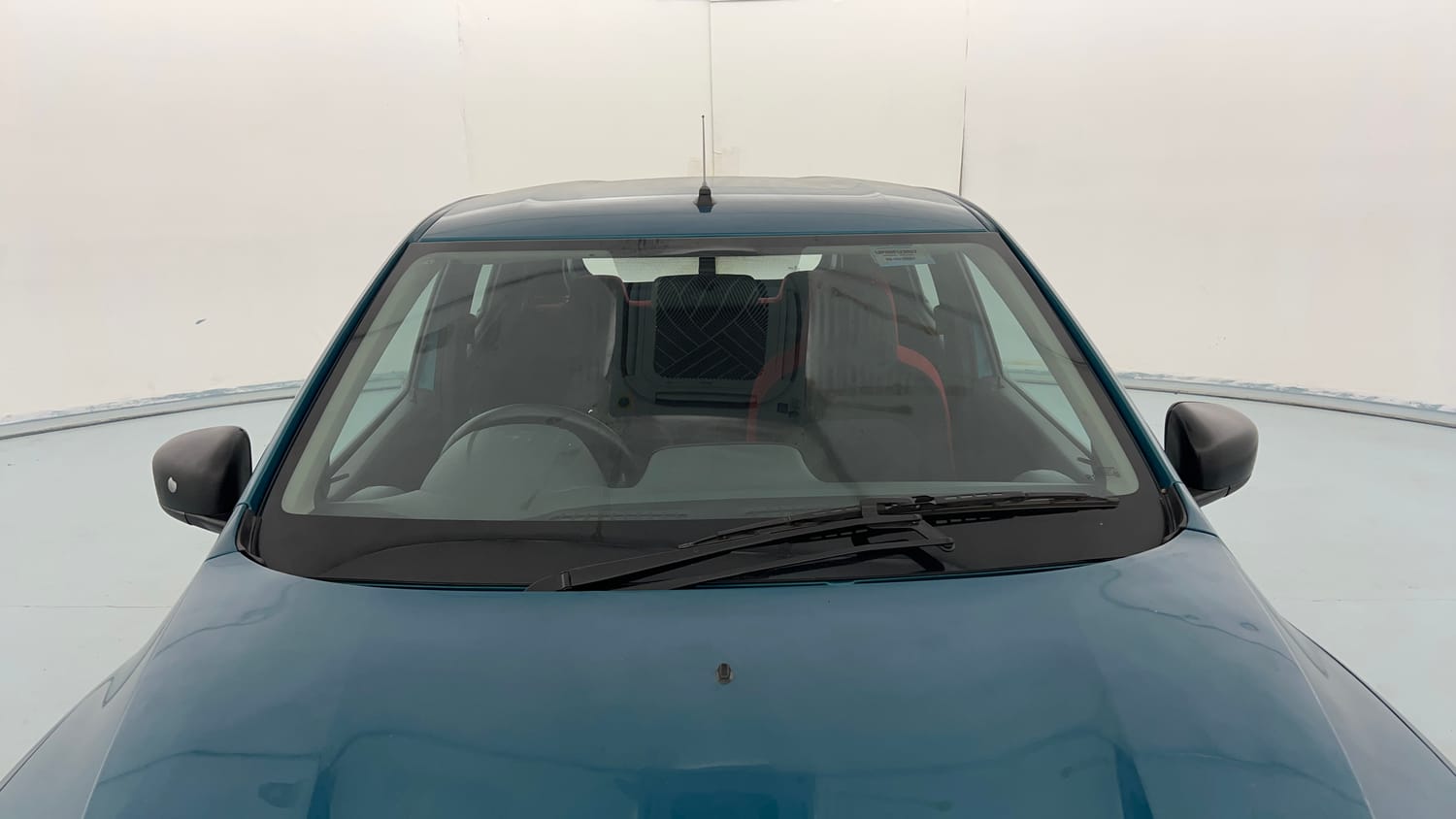Used 2021 Renault Kwid RXT 1.0 AMT Opt Petrol Automatic exterior FRONT WINDSHIELD VIEW