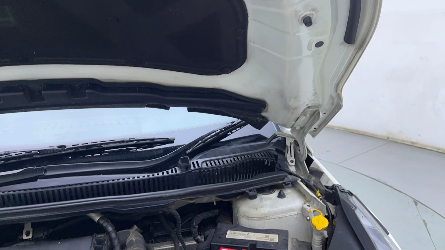 Used 2021 Tata Nexon XZ Plus Diesel Diesel Manual engine ENGINE LEFT SIDE HINGE & APRON VIEW