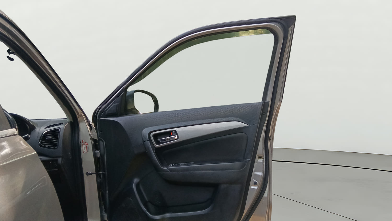 Used 2019 Maruti Suzuki Vitara Brezza [2016-2020] ZDi Diesel Manual interior RIGHT FRONT DOOR OPEN VIEW