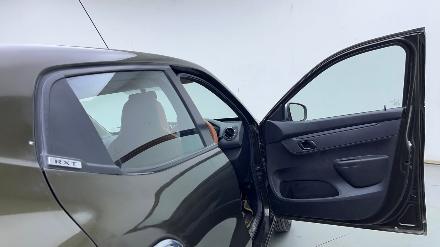 Used 2018 Renault Kwid 1.0 RXT Petrol Manual interior RIGHT FRONT DOOR OPEN VIEW