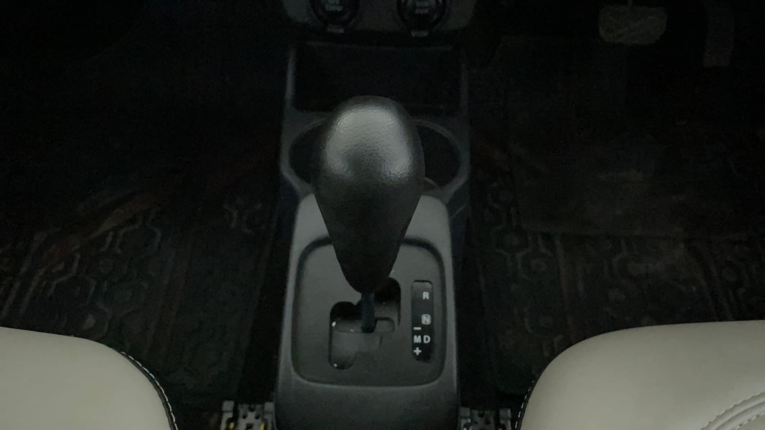 Used 2024 Maruti Suzuki Alto K10 VXi Plus AGS Petrol Automatic interior GEAR  KNOB VIEW