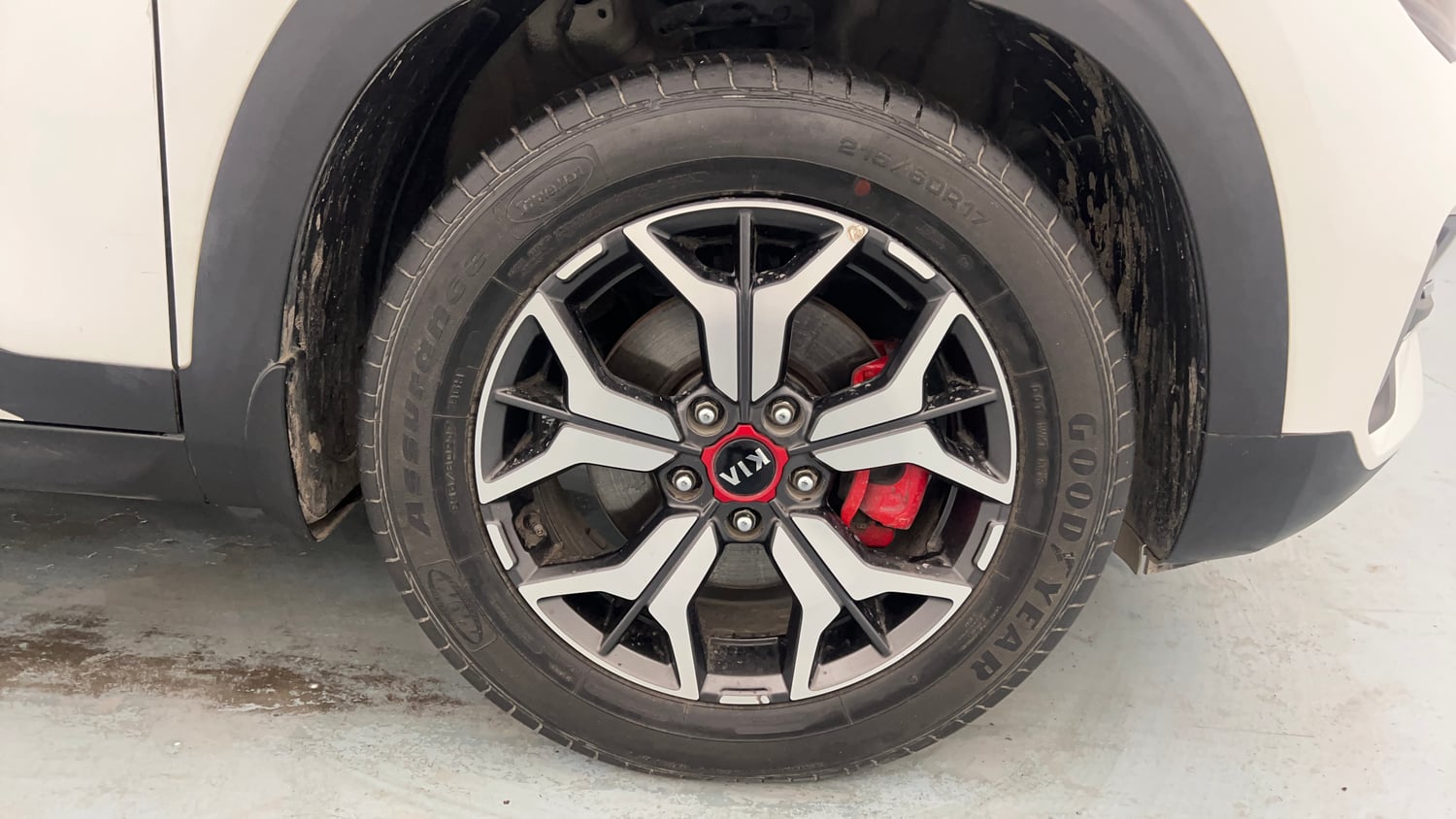 Used 2020 Kia Seltos GTX Plus DCT 1.4 Petrol Automatic tyres RIGHT FRONT TYRE RIM VIEW