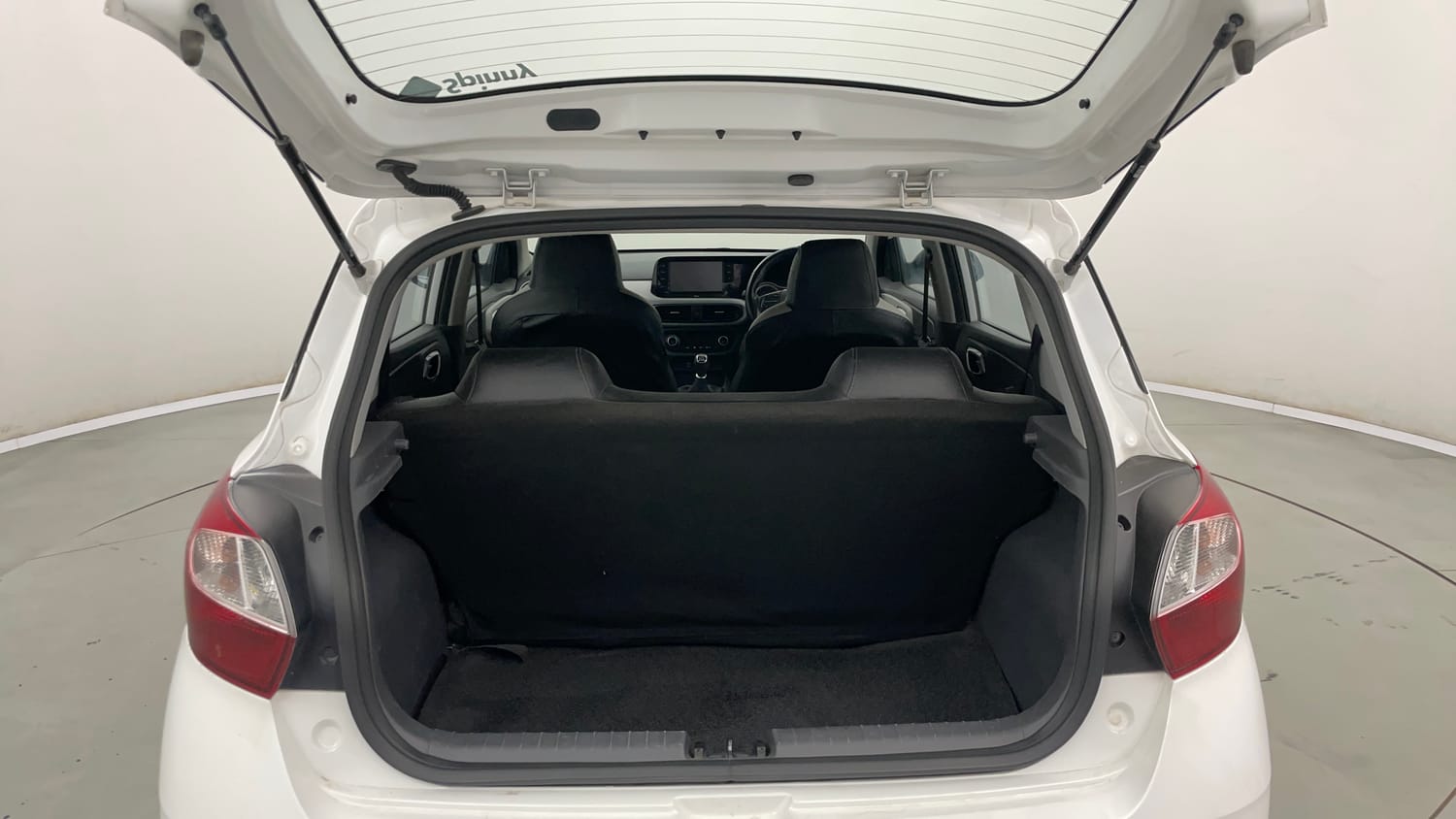 Used 2020 Hyundai Grand i10 Nios Sportz 1.2 Kappa VTVT Petrol Manual interior DICKY INSIDE VIEW