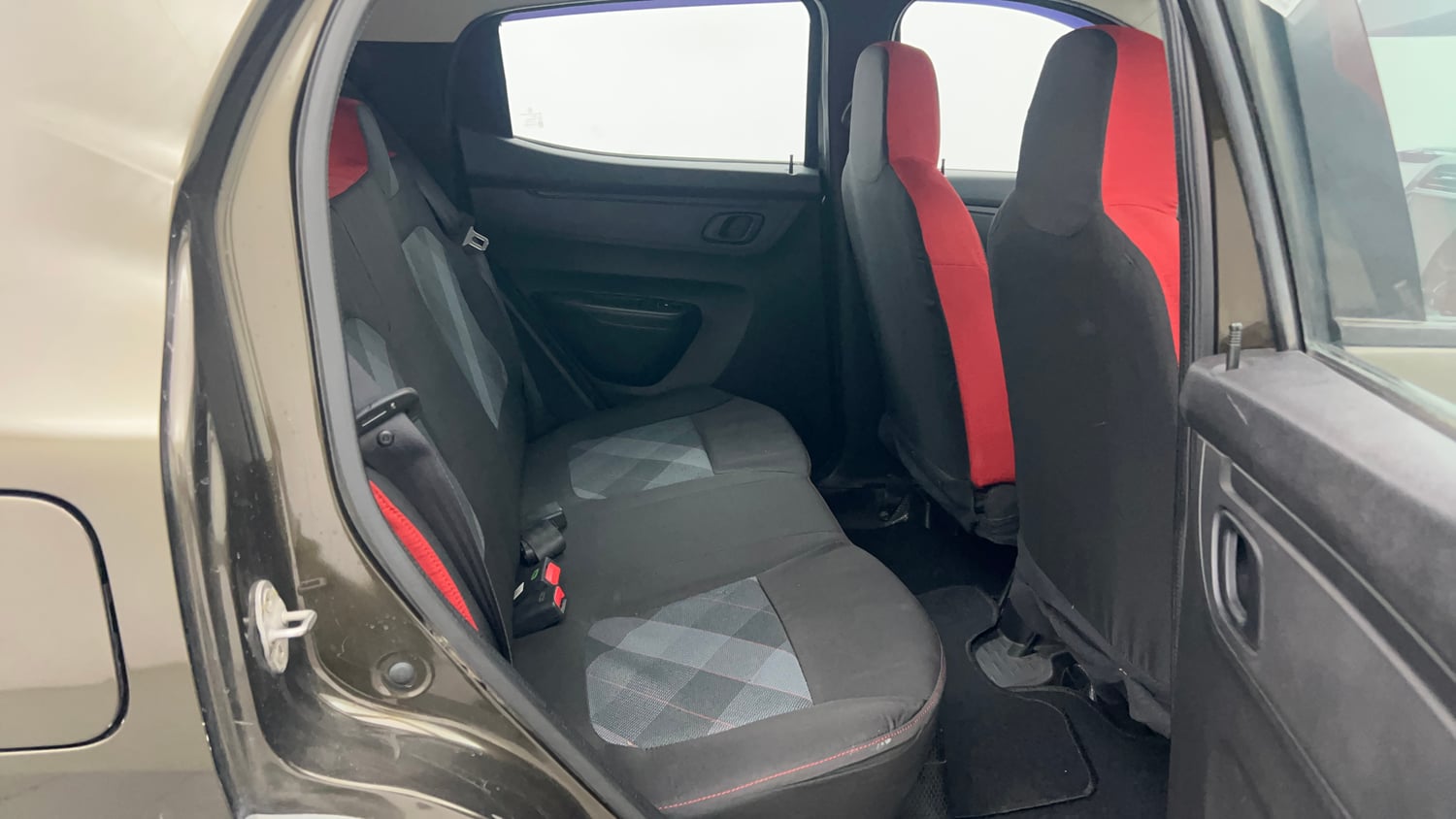 Used 2021 Renault Kwid RXT 1.0 (O) Petrol Manual interior RIGHT SIDE REAR DOOR CABIN VIEW