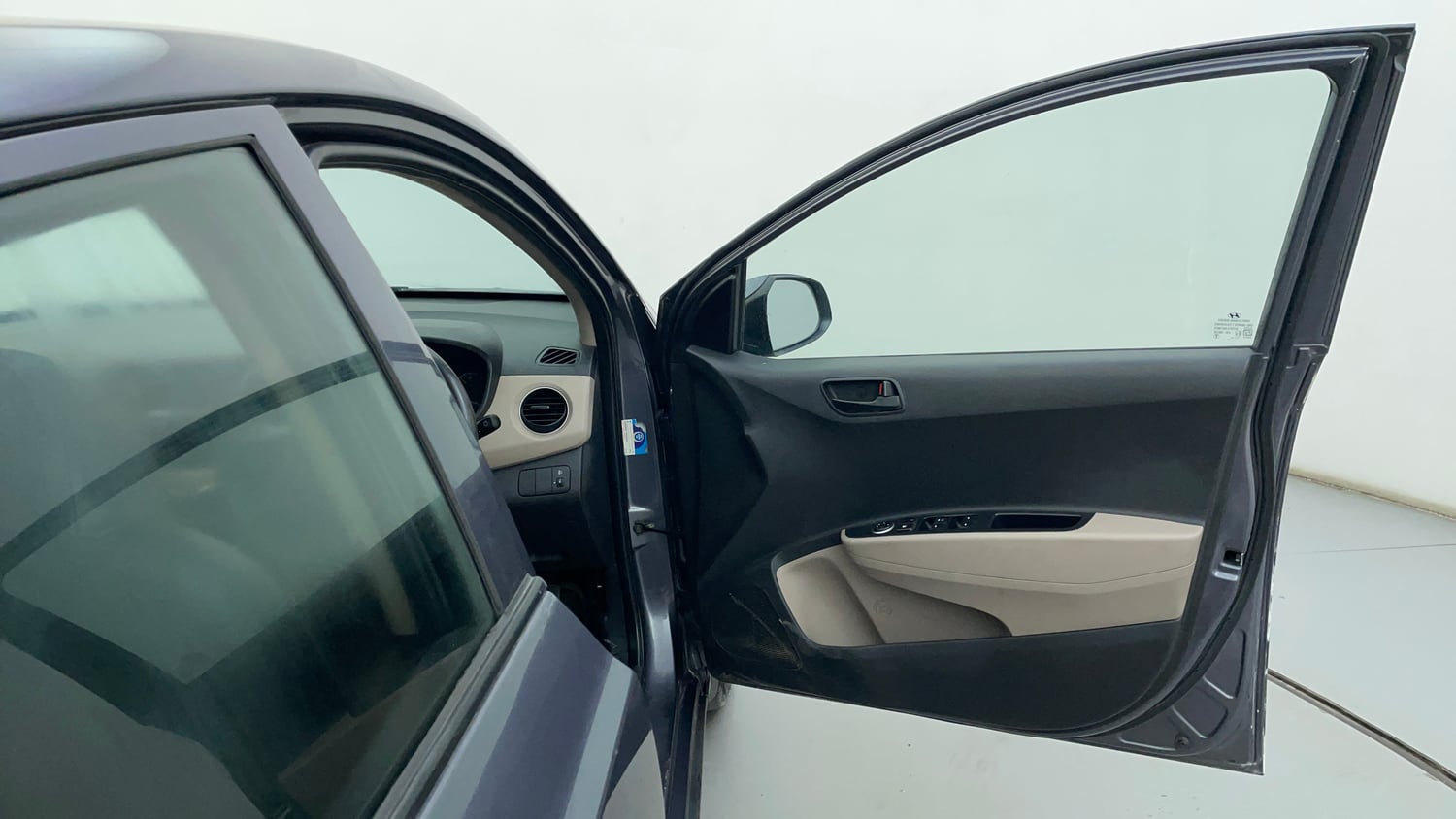 Used 2018 Hyundai Grand i10 Magna 1.2 Kappa VTVT Petrol Manual interior RIGHT FRONT DOOR OPEN VIEW