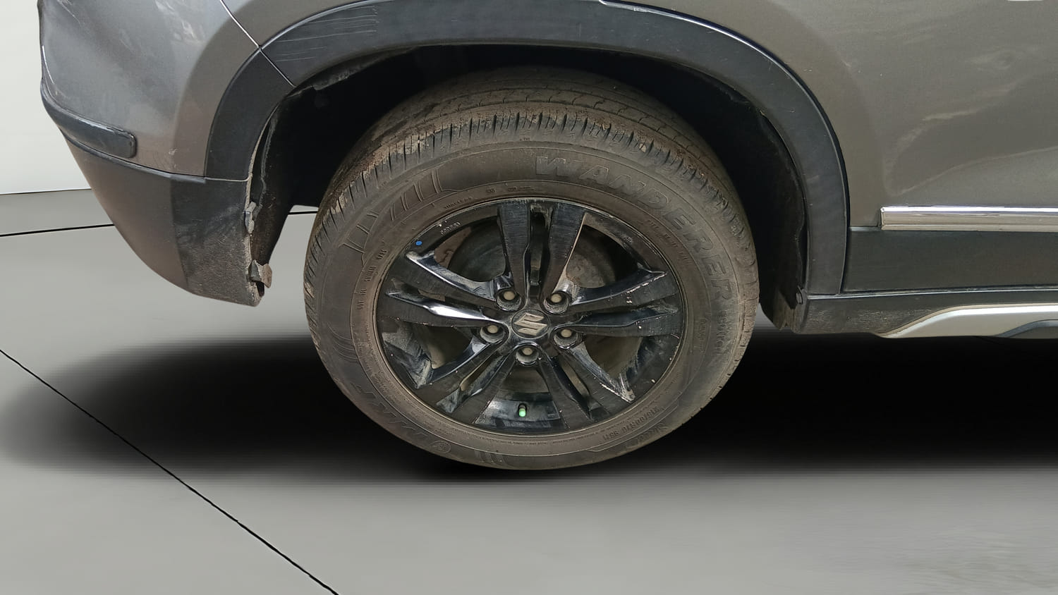 Used 2019 Maruti Suzuki Vitara Brezza [2016-2020] ZDi Diesel Manual tyres RIGHT REAR TYRE RIM VIEW