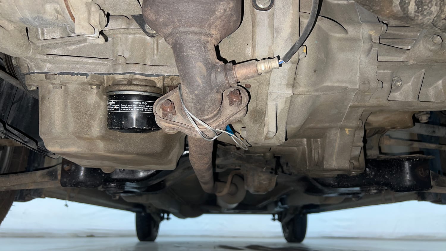 Used 2013 Maruti Suzuki Wagon R LXI Petrol Manual extra FRONT LEFT UNDERBODY VIEW