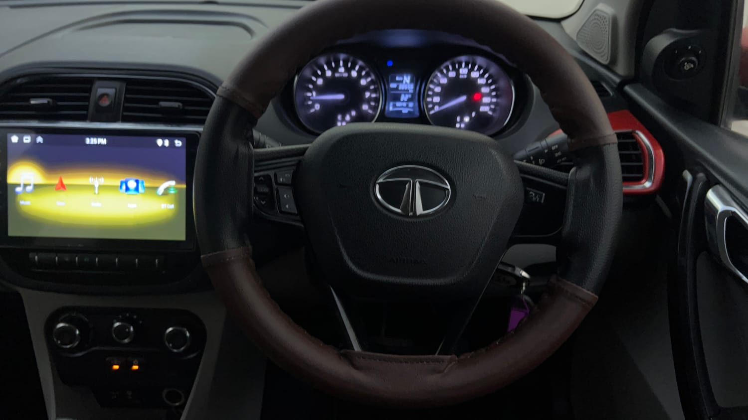 Used 2018 Tata Tiago Revotron XZA Petrol Automatic top_features Steering mounted controls