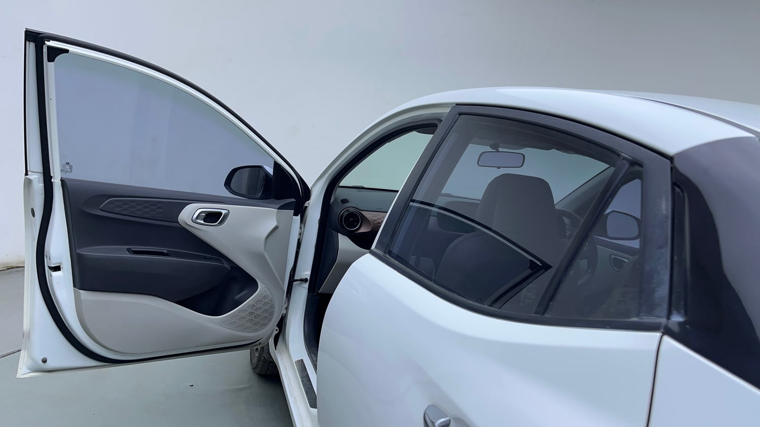 Used 2021 Hyundai Aura SX Plus 1.2 AMT Petrol Petrol Automatic interior LEFT FRONT DOOR OPEN VIEW