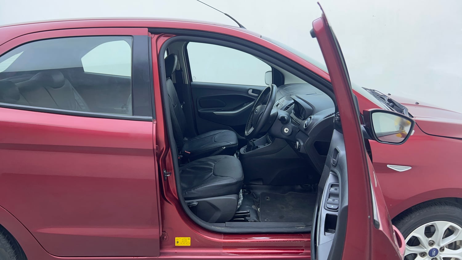 Used 2015 Ford Figo Titanium1.5 TDCi Diesel Manual interior RIGHT SIDE FRONT DOOR CABIN VIEW