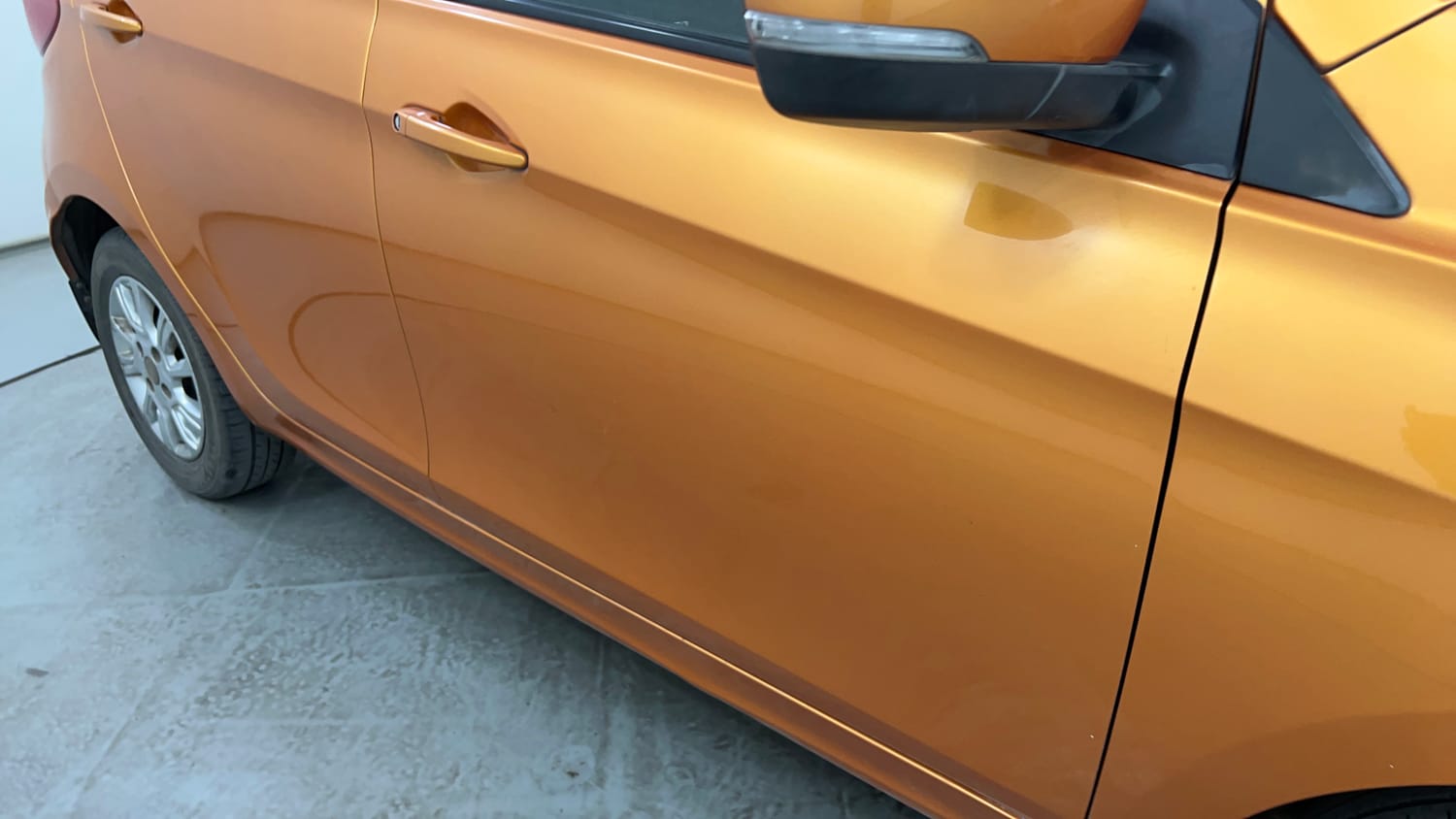 Used 2018 Tata Tiago Revotron XZ Petrol Manual dents MINOR DENT