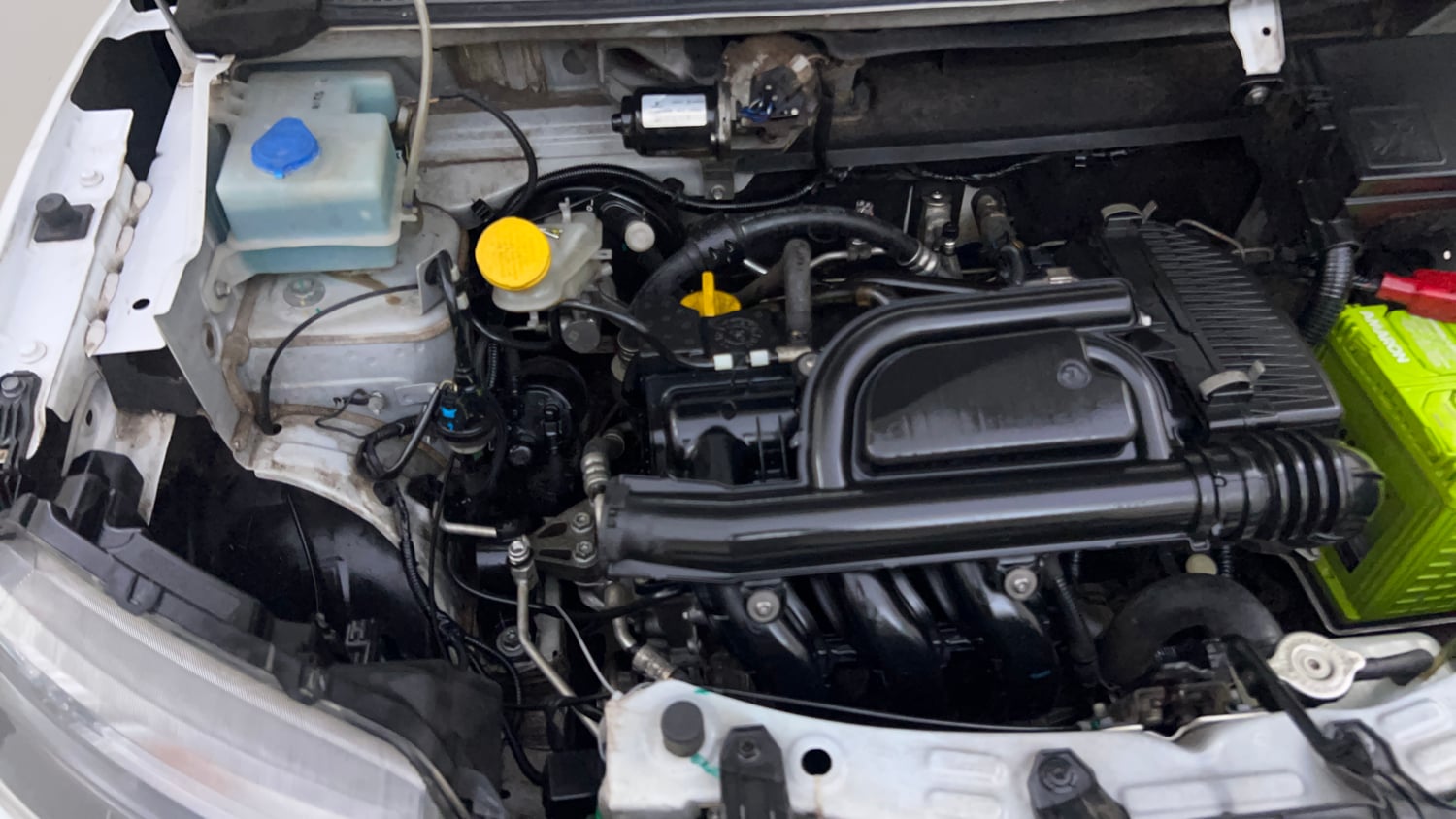 Used 2022 Renault Kwid RXT 1.0 Petrol Manual engine ENGINE RIGHT SIDE VIEW
