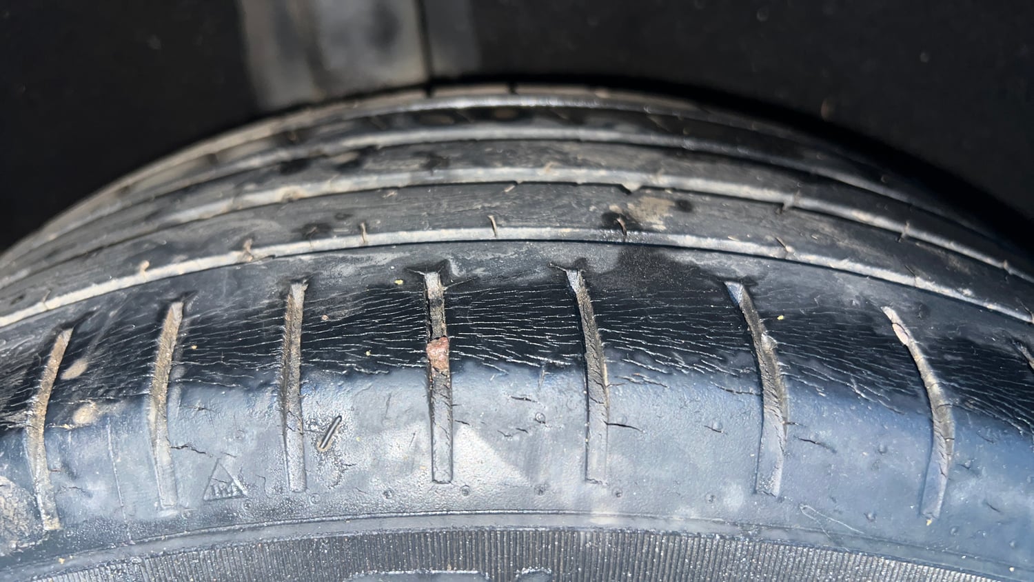 Used 2017 Maruti Suzuki Baleno Zeta 1.2 AT Petrol Automatic tyres RIGHT REAR TYRE TREAD VIEW