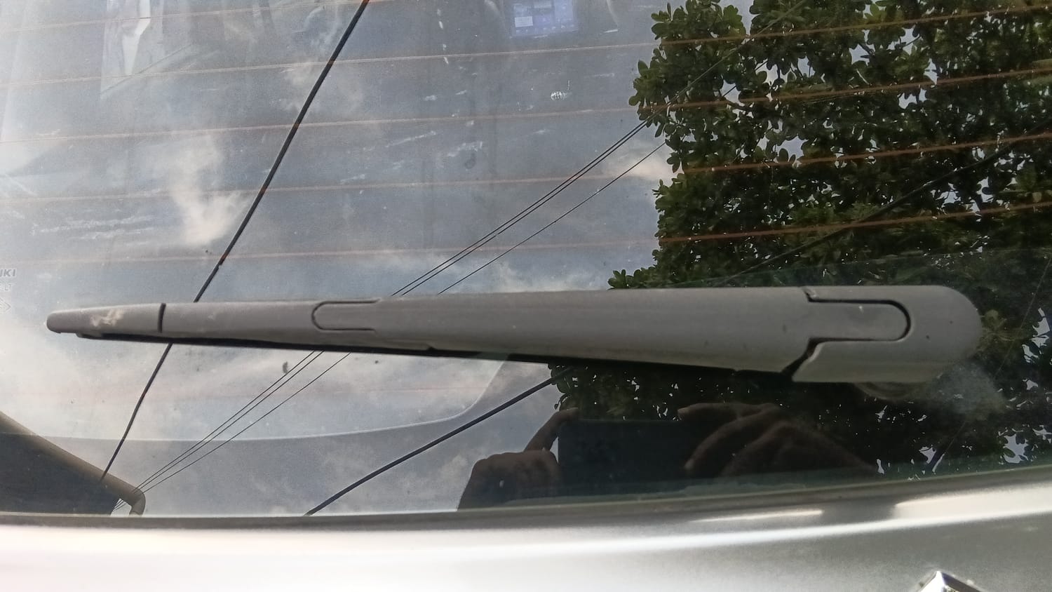 Used 2019 Maruti Suzuki Vitara Brezza [2016-2020] ZDi Diesel Manual top_features Rear wiper