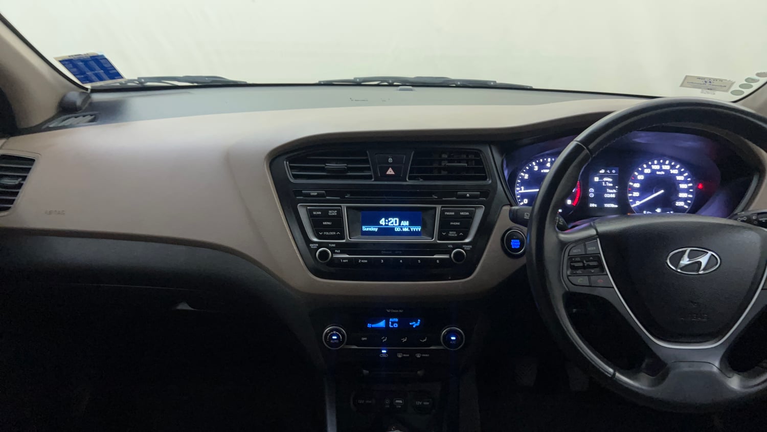 Used 2015 Hyundai Elite i20 Asta 1.2 Petrol Manual interior MUSIC SYSTEM & AC CONTROL VIEW