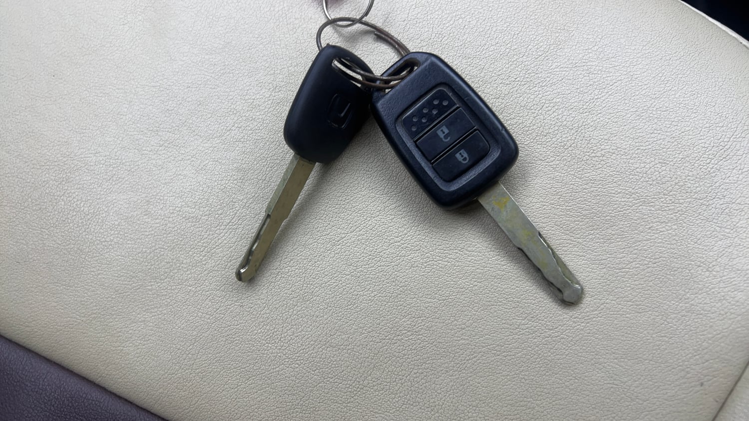 Used 2019 Honda Amaze 1.2 S MT Petrol Petrol Manual extra CAR KEY VIEW