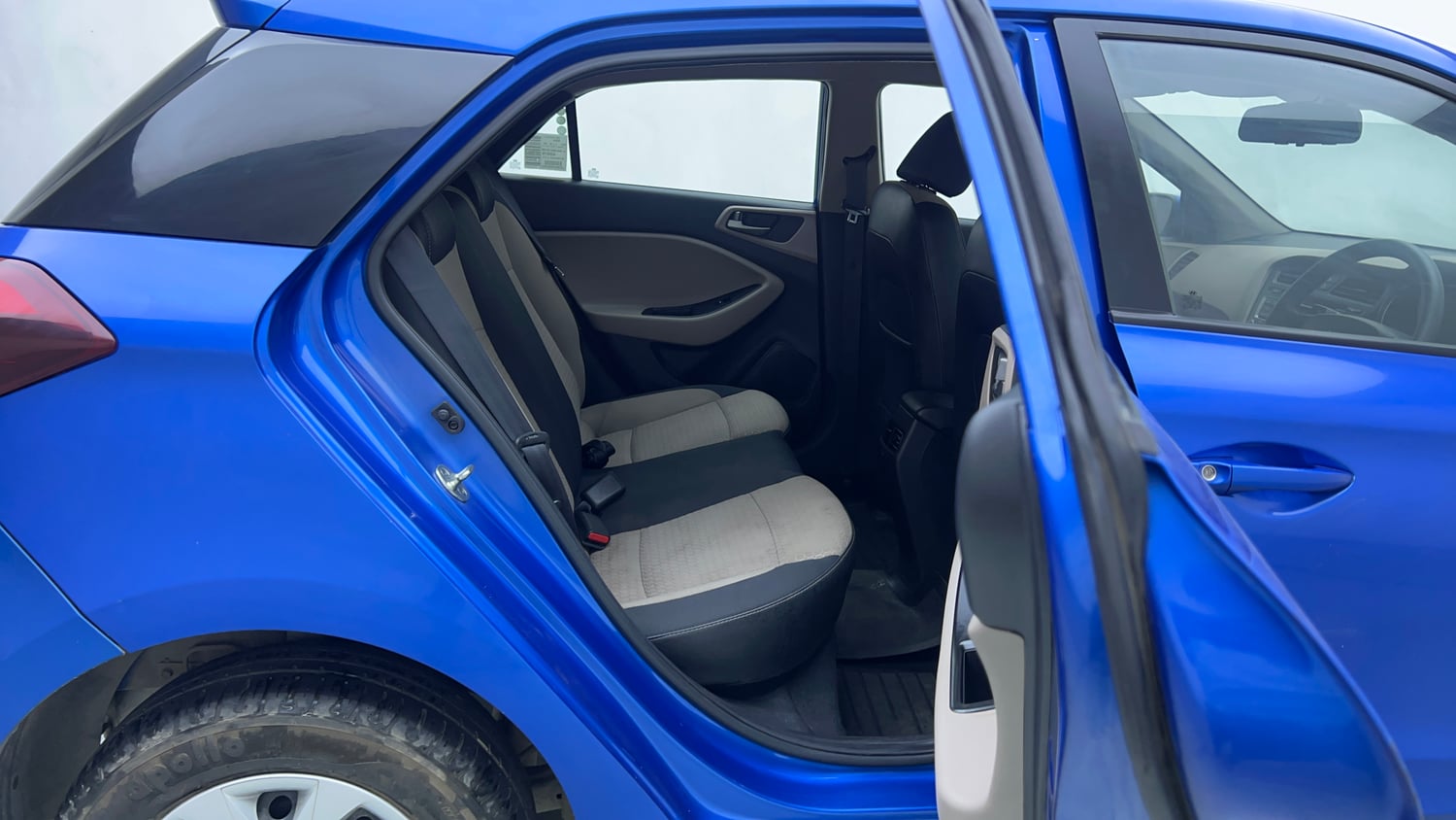 Used 2017 Hyundai Elite i20 Magna Executive 1.2 Petrol Manual interior RIGHT SIDE REAR DOOR CABIN VIEW