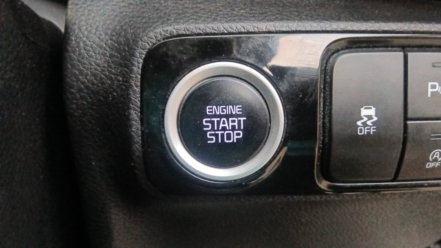 Used 2025 Kia Sonet HTK Plus (O) 1.2 Petrol MT Petrol Manual top_features Keyless start